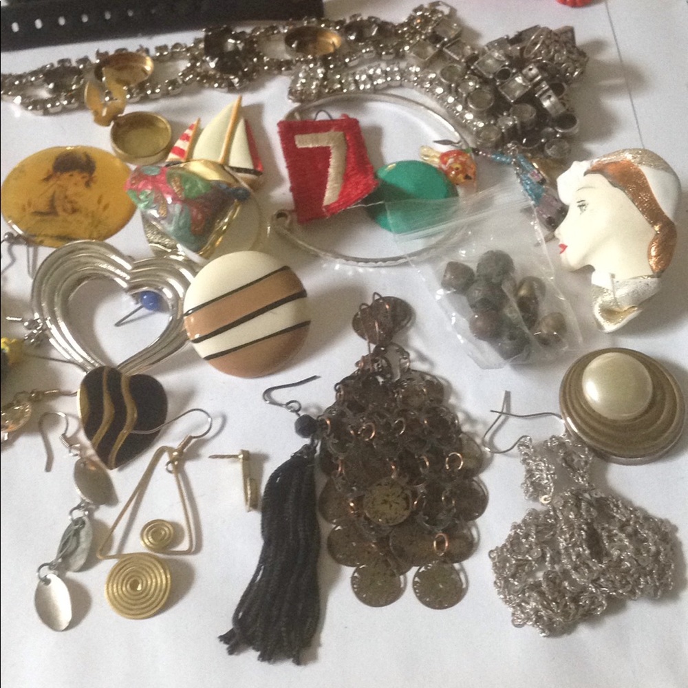 Drew items bundle - Picture 3 of 6